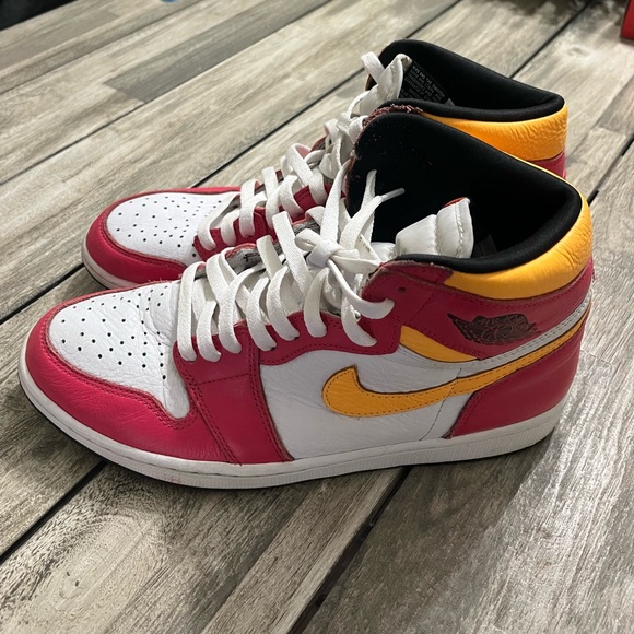 Air Jordan 1 retro high light fusion red size 11 sneaker shoe. NO INSOLES. - Picture 2 of 5